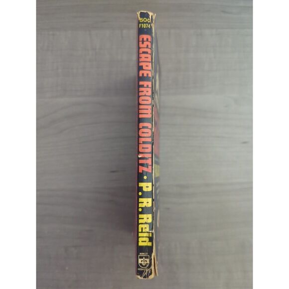ESCAPE FROM COLDITZ BY P. R. REID 1965 VINTAGE BERKLEY BOOKS WORLD WAR 2 HISTORY - Picture 3 of 5